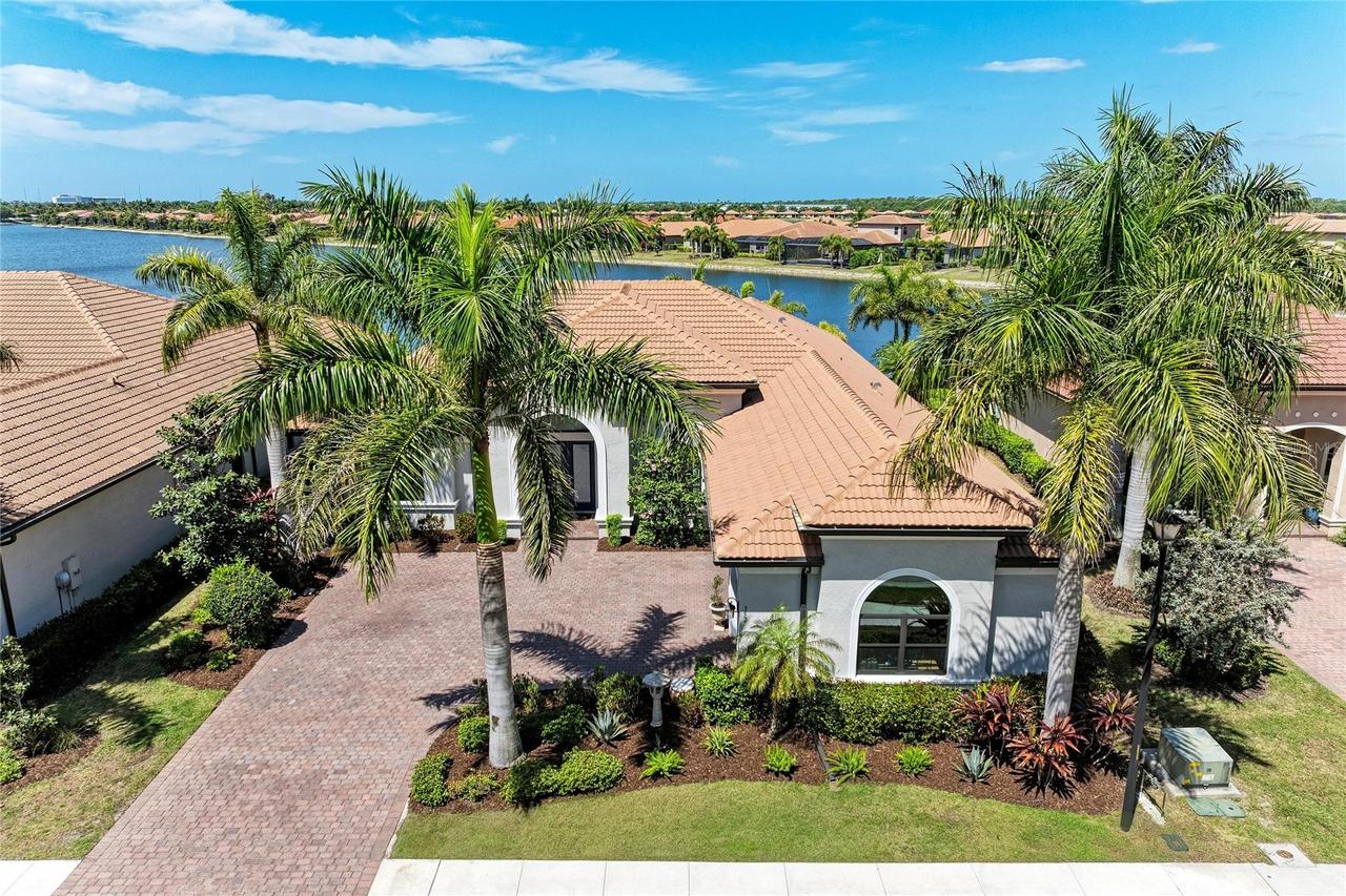 352 Maraviya Blvd., Nokomis, FL 34275