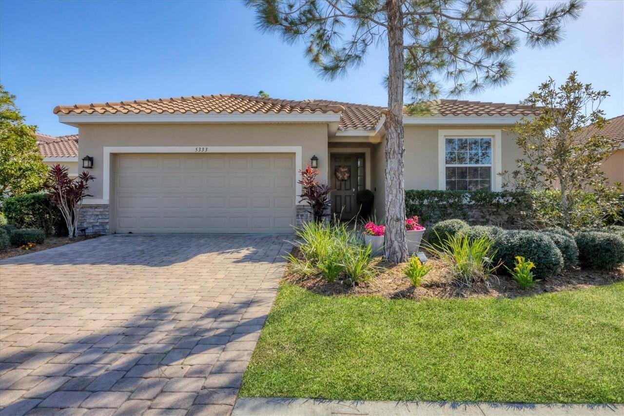 5333 Charlie Brown Ln., Sarasota, FL 34233