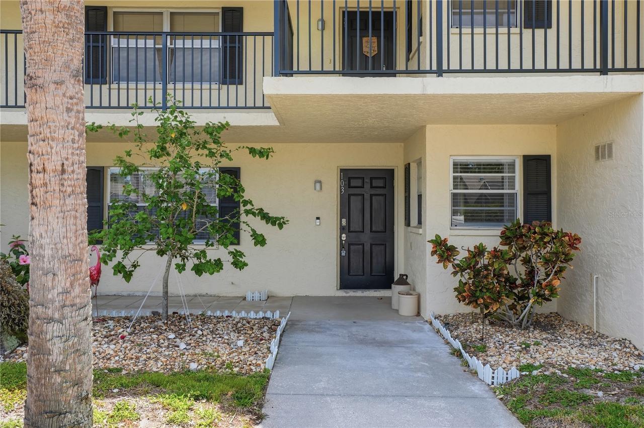 7860 Palm Aire Ln. #103, Sarasota, FL 34243
