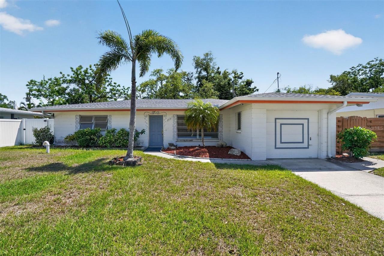 2312 Grove St., Sarasota, FL 34239