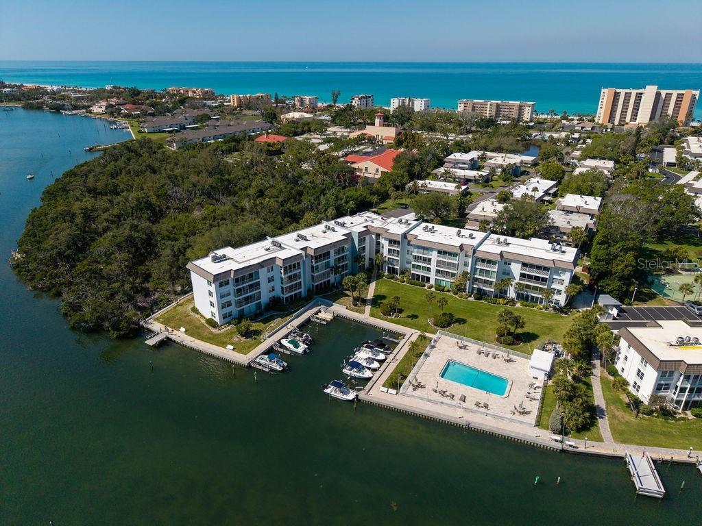 600 Sutton Pl. #B302, Longboat Key, FL 34228