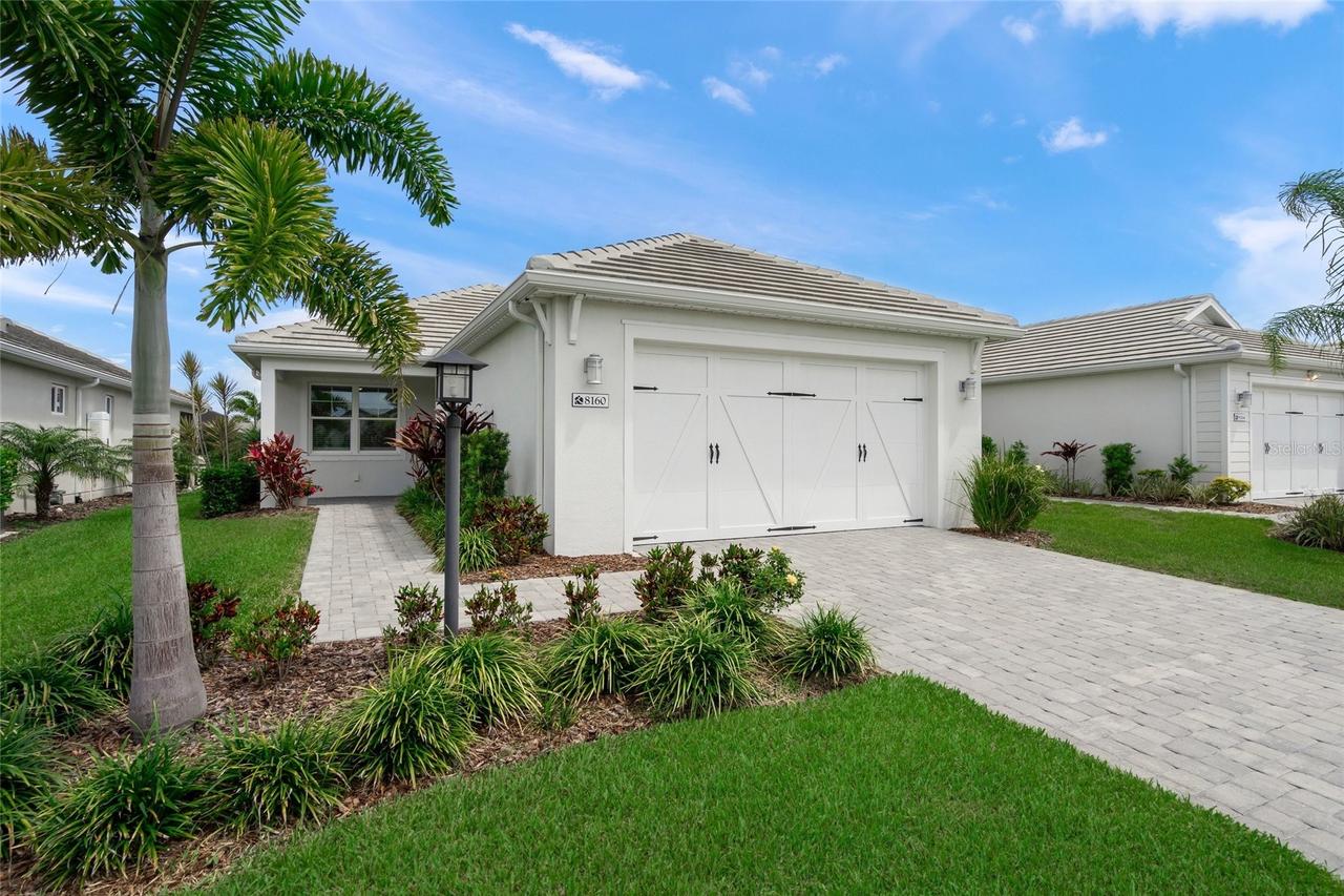 8160 Sternway Rd., Sarasota, FL 34240