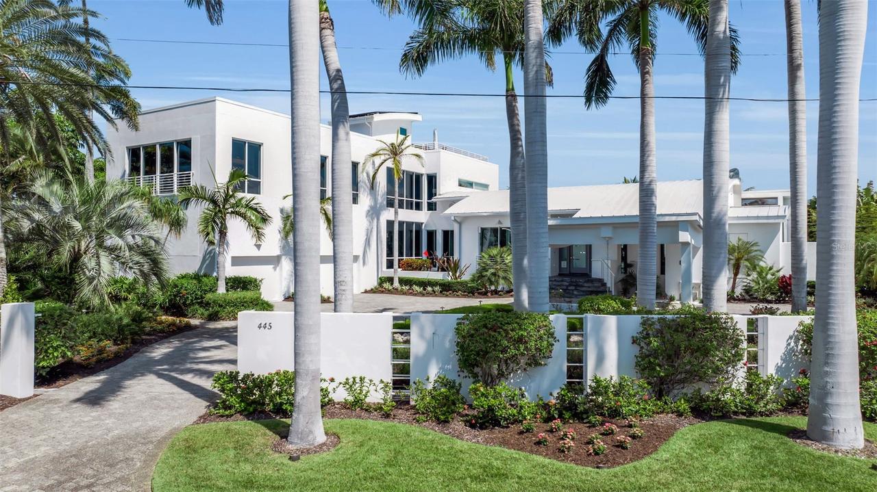 445 Mckinley Dr., Sarasota, FL 34236