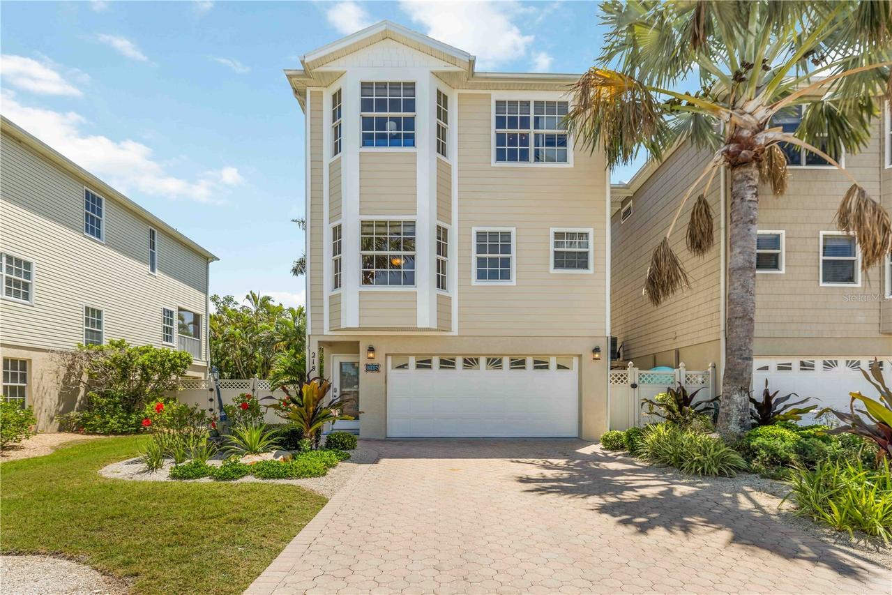 215 81st St., Holmes Beach, FL 34217