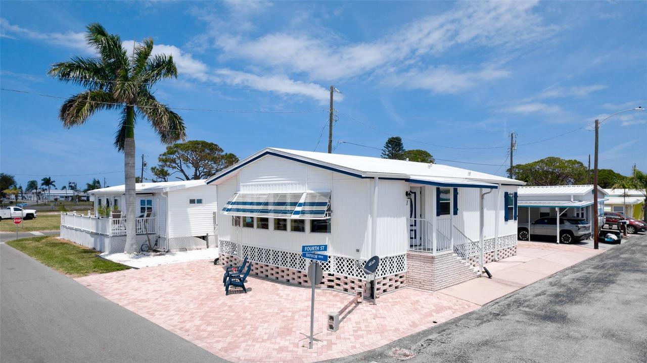 1 4th St., Bradenton, FL 34210