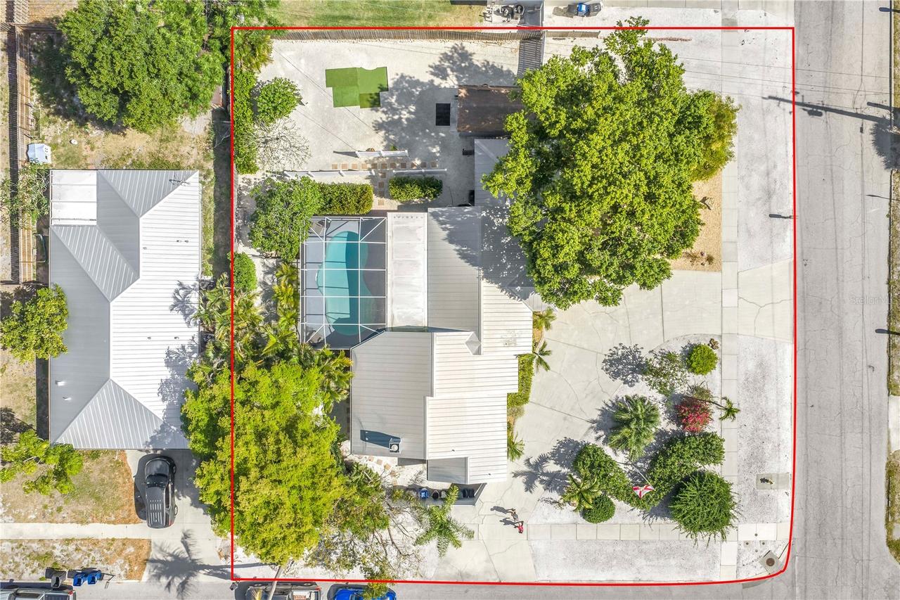 308 53rd St., Bradenton, FL 34209
