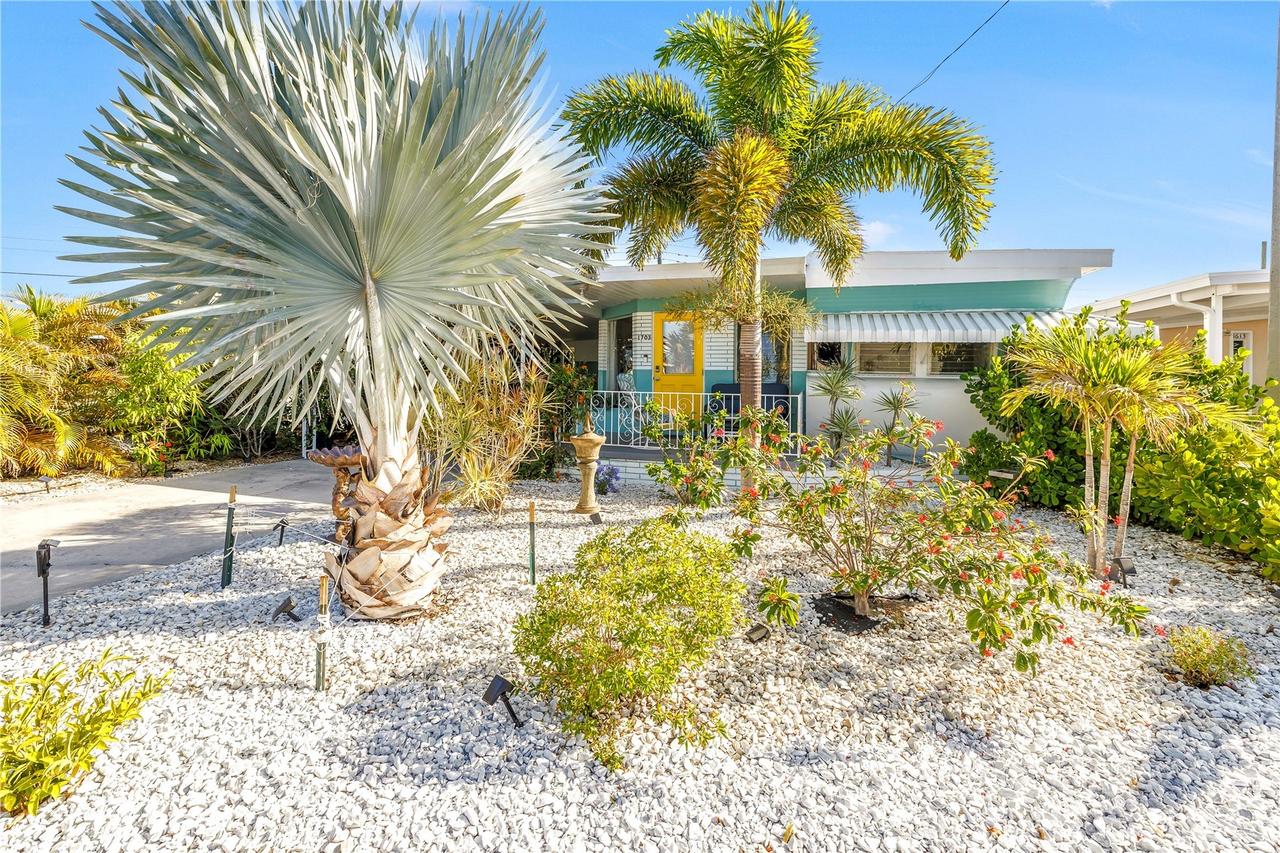 1703 Minnesota Ave., Bradenton, FL 34207