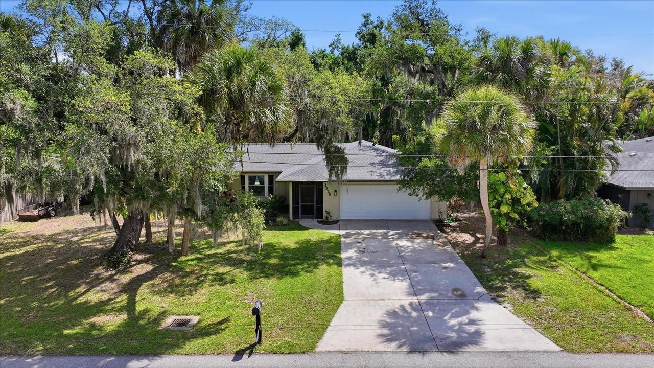 1929 Par Pl., Sarasota, FL 34240