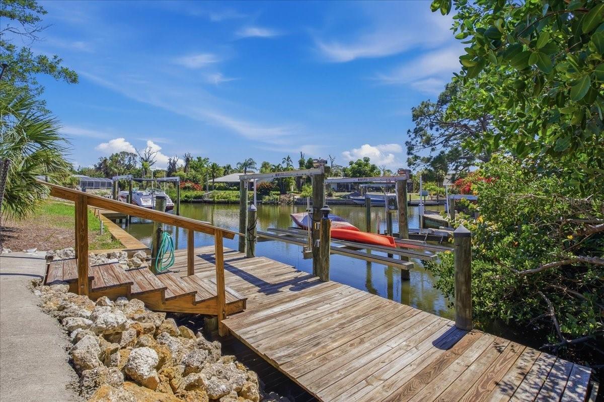 1231 Bayshore Dr., Englewood, FL 34223