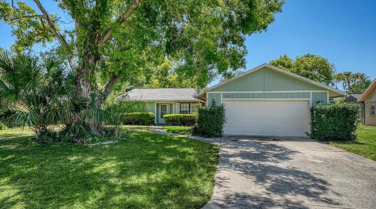 6703 Pointe West Blvd., Bradenton, FL 34209