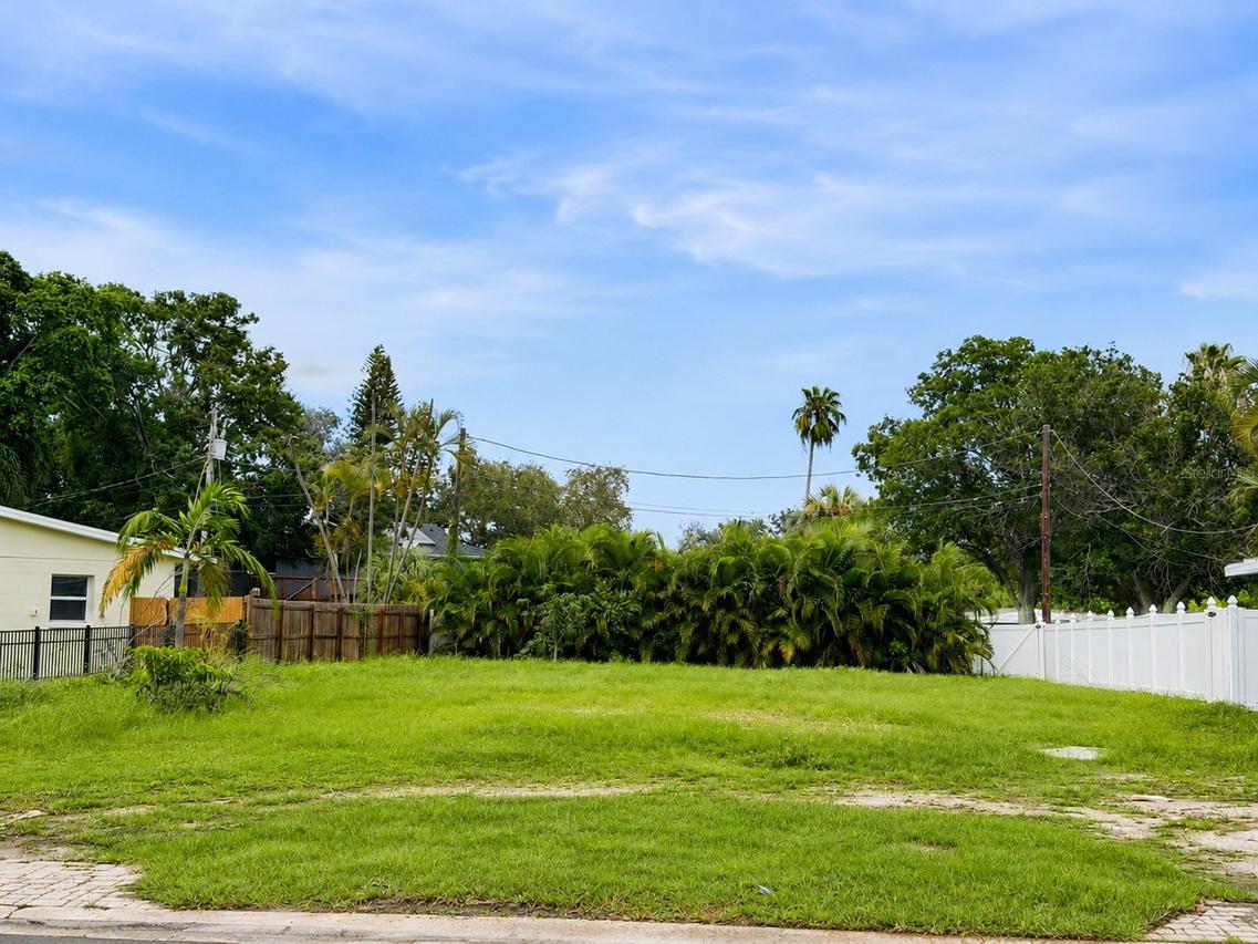 4111 Arkansas Ave., St Petersburg, FL 33703