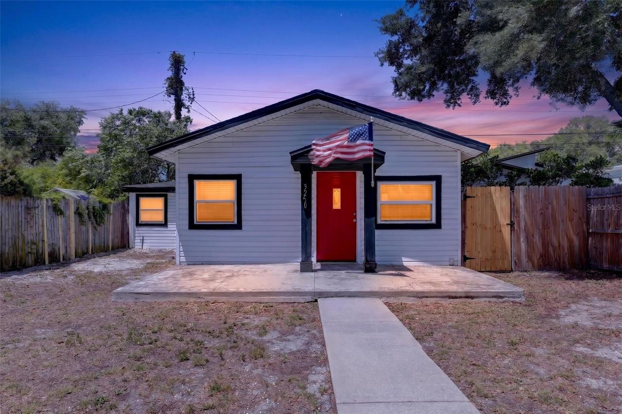 3250 Prescott St., St Petersburg, FL 33713