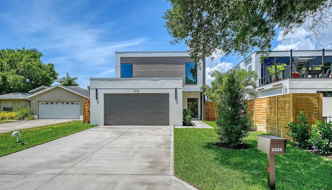 2225 Florinda St., Sarasota, FL 34231