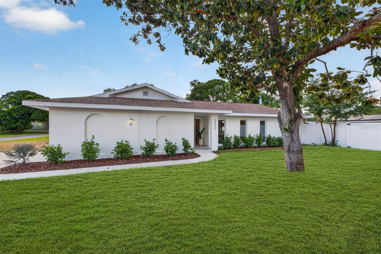 6649 Pinellas Point Dr., St Petersburg, FL 33712