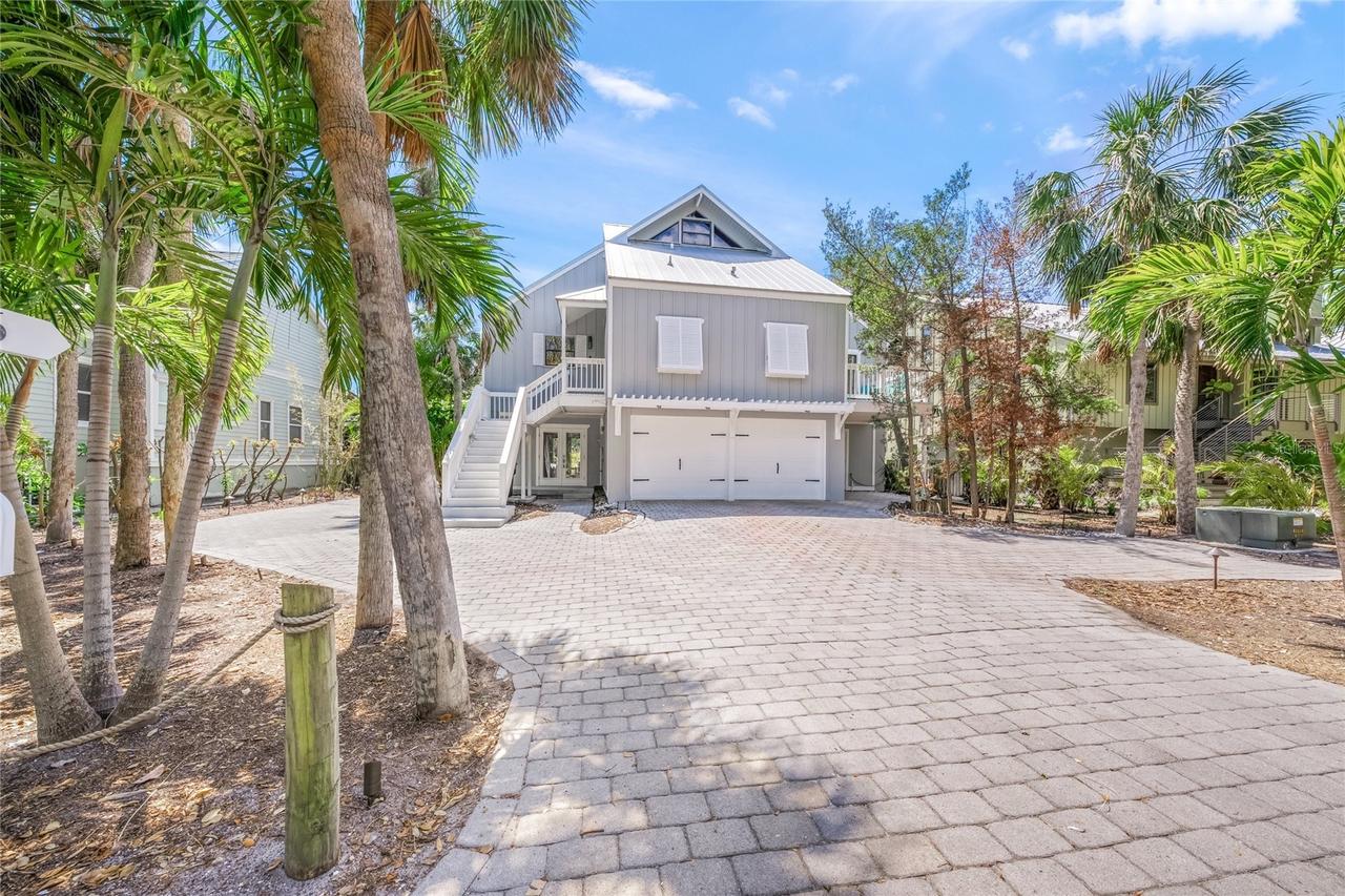1256 Riegels Landing Dr., Sarasota, FL 34242