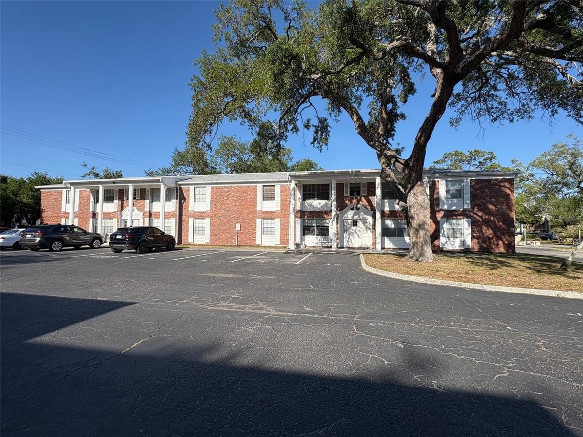 4507 9th Street W. #I3, Bradenton, FL 34207