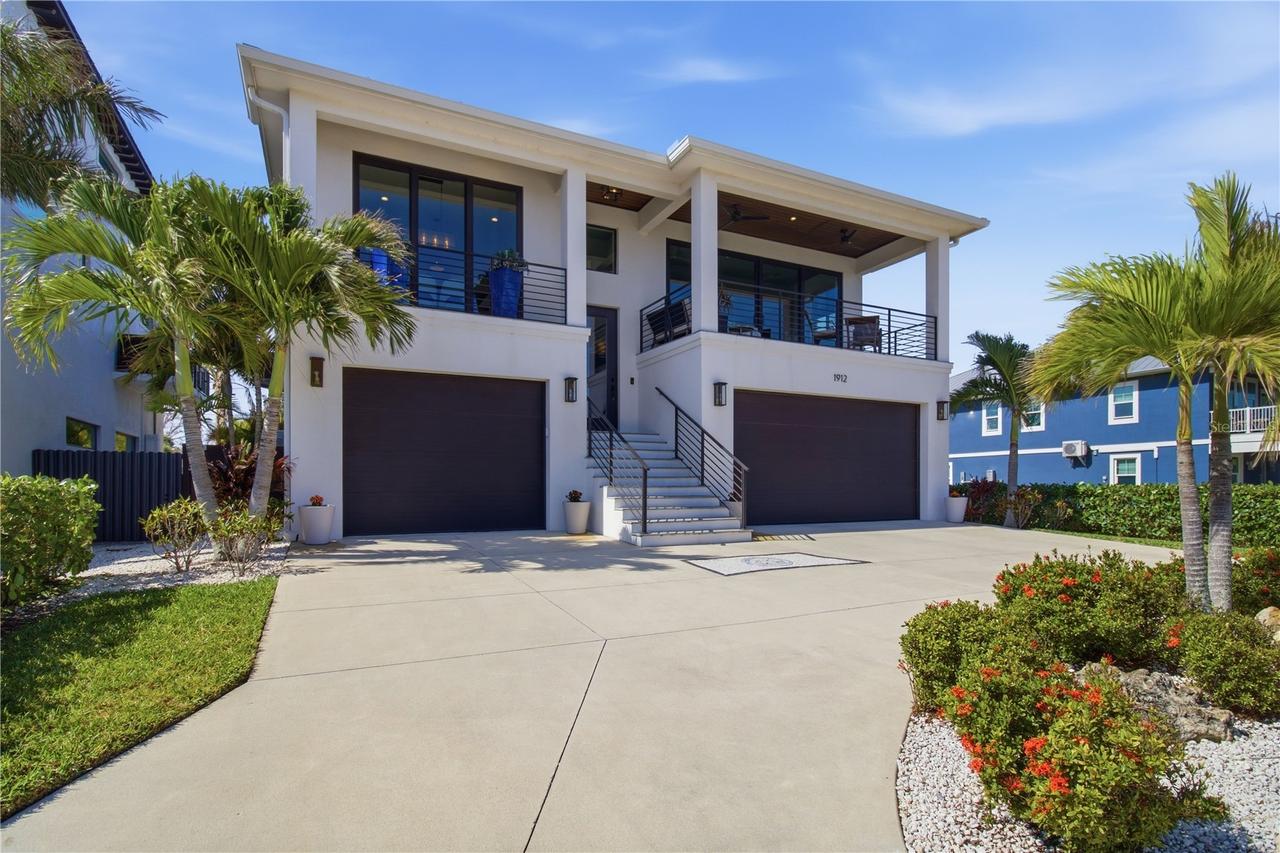 1912 Riverside Dr., Bradenton, FL 34208