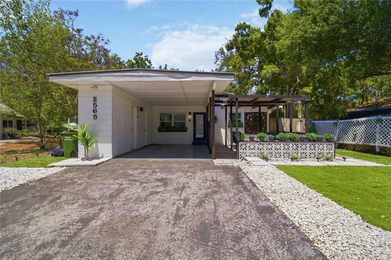 2565 Browning St., Sarasota, FL 34237