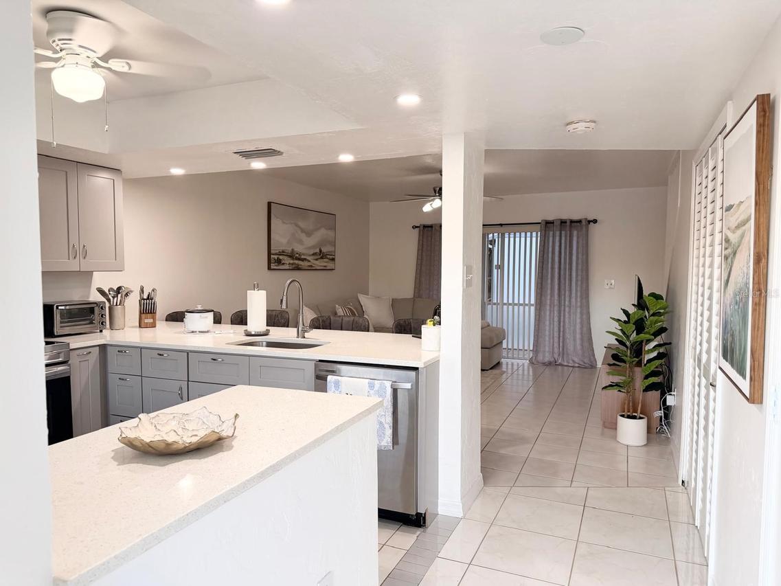 16th Pl, Cape Coral, FL 33914