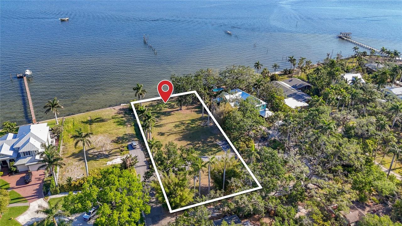 408 31st St., Bradenton, FL 34205