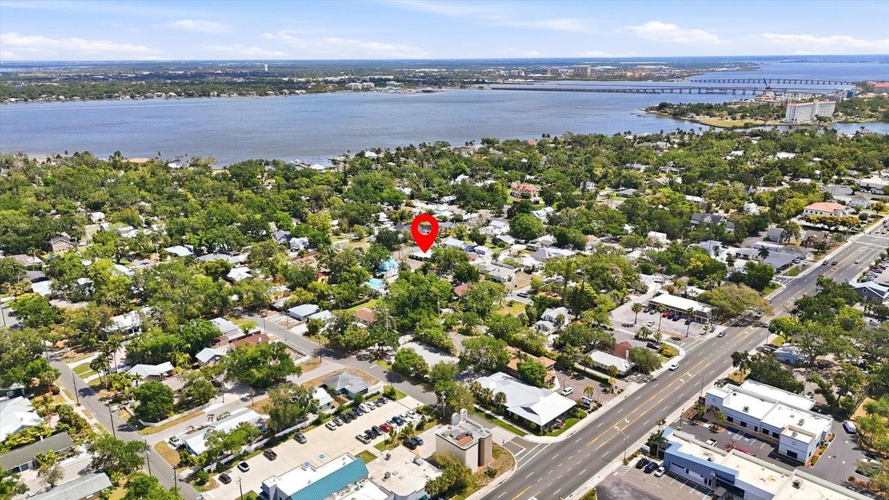 301 28th St., Bradenton, FL 34205