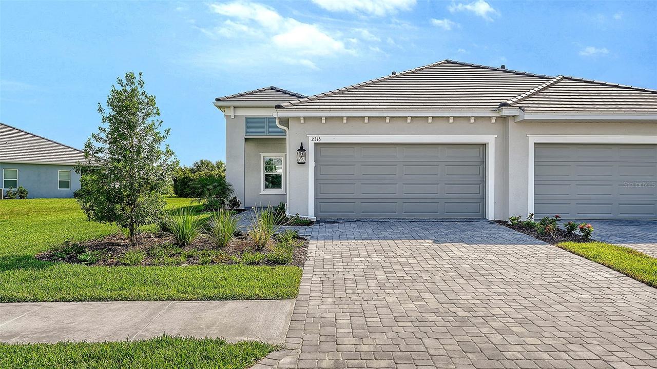 2316 Blue Mahoe Ln., Sarasota, FL 34240
