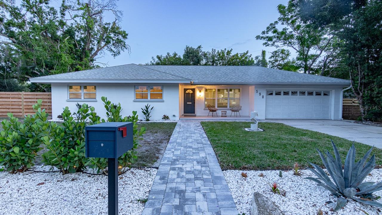 590 45th St., Sarasota, FL 34234