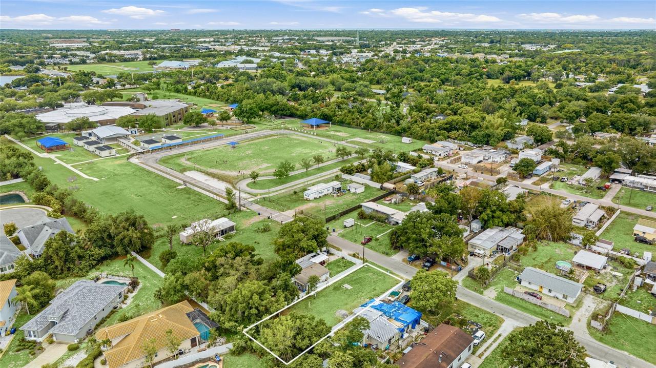 4961 Victoria Ave., Sarasota, FL 34233