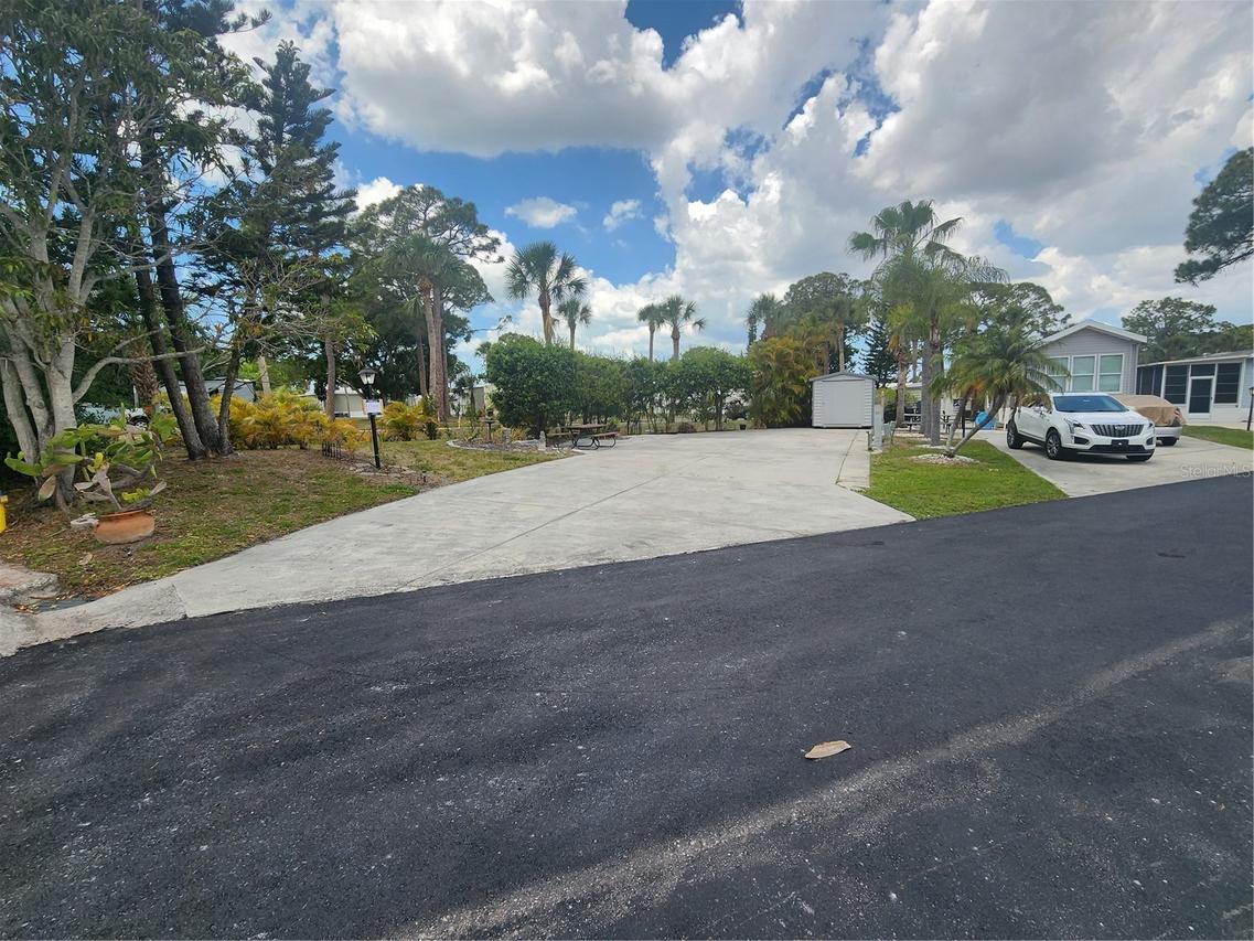 1674 University Pkwy. #328, Sarasota, FL 34243