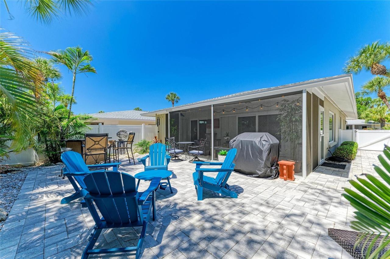 1218 Moonmist Cir. #S2, Sarasota, FL 34242