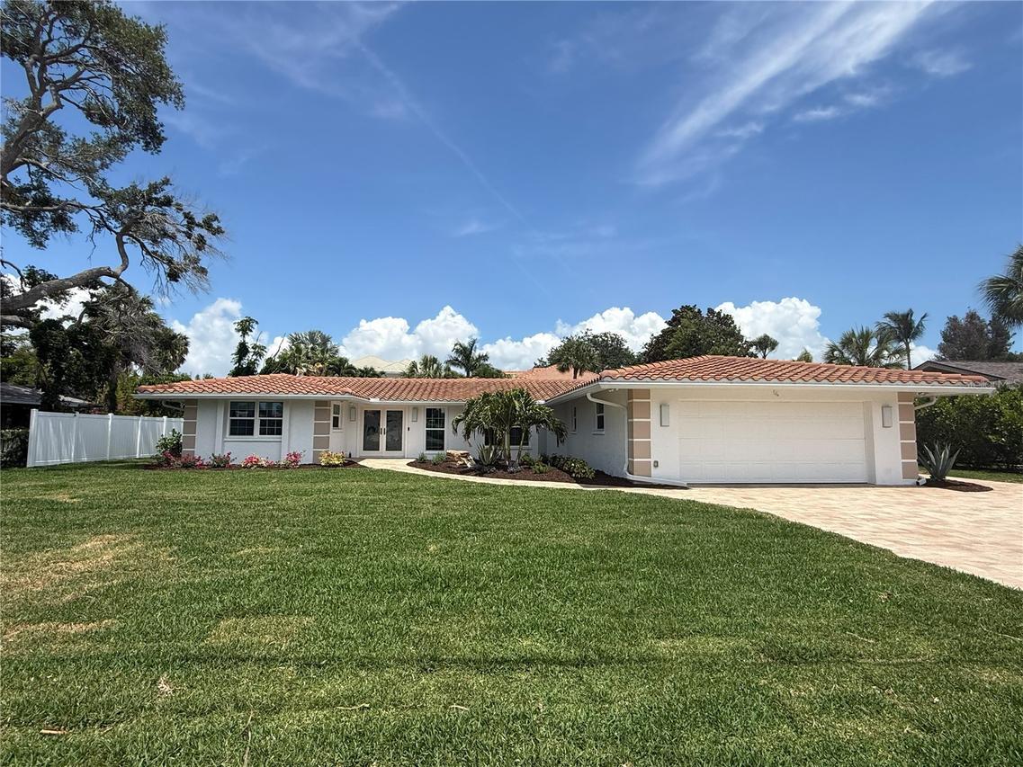 5569 Shadow Lawn Dr., Sarasota, FL 34242