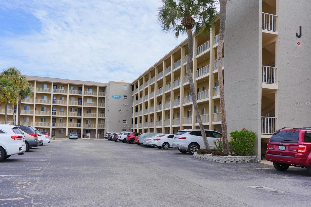 3607 Lake Bayshore Dr. #312, Bradenton, FL 34205