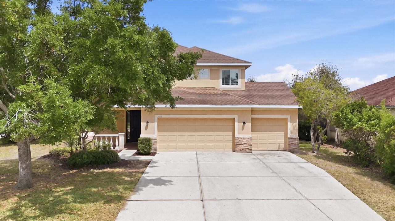 4266 67th Avenue Cir., Sarasota, FL 34243