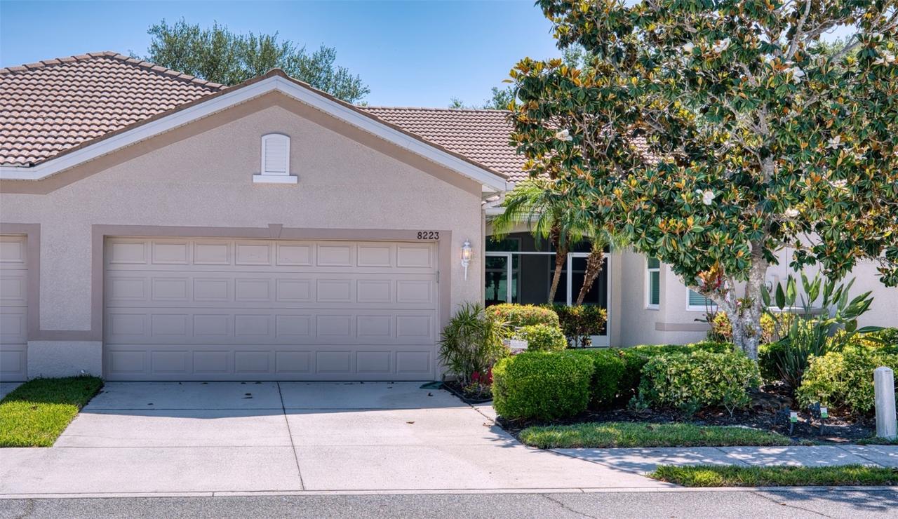 8223 Simpson Falls Ct., Sarasota, FL 34243