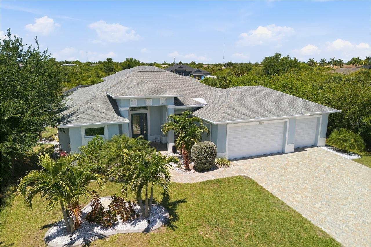 10039 Kingsville Dr., Port Charlotte, FL 33981