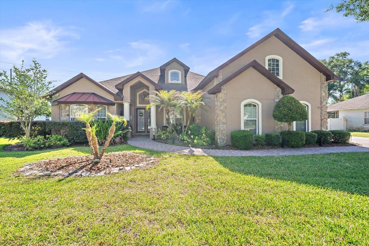 1615 Heritage Dr., Valrico, FL 33594