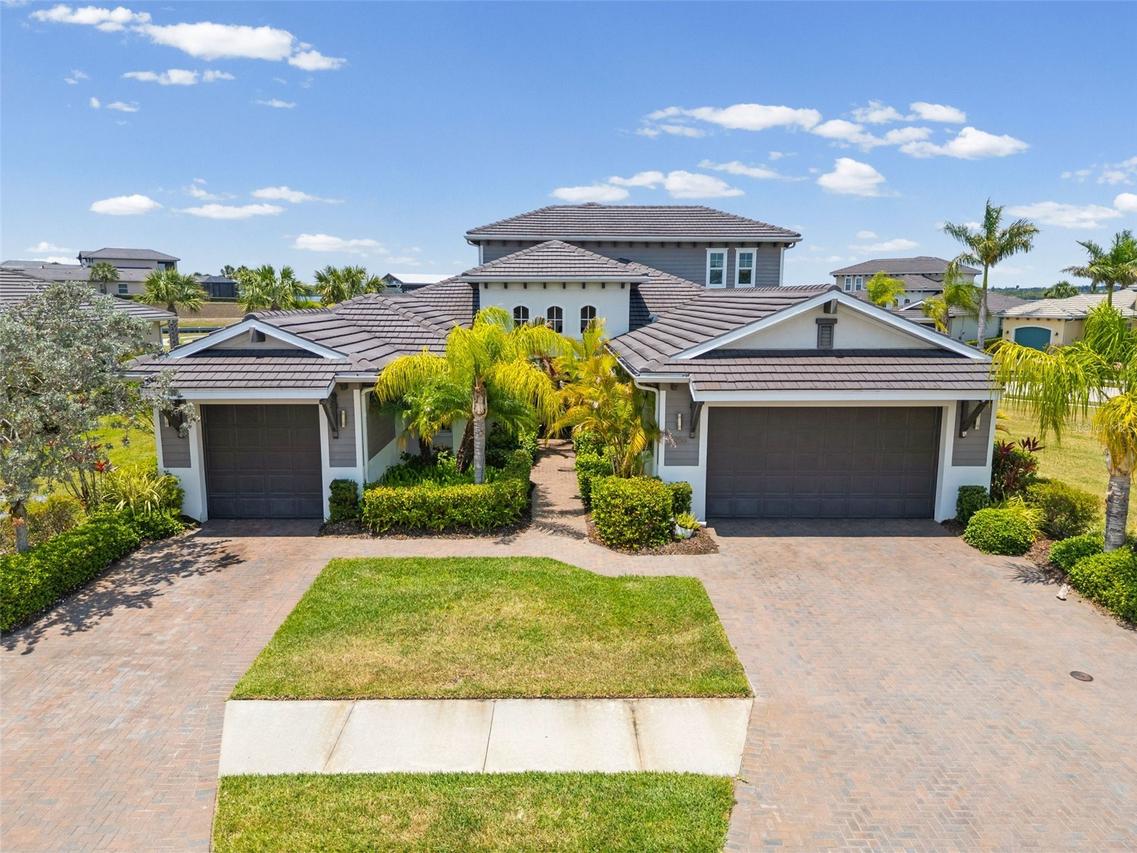 1256 Tyne Ln., Bradenton, FL 34208