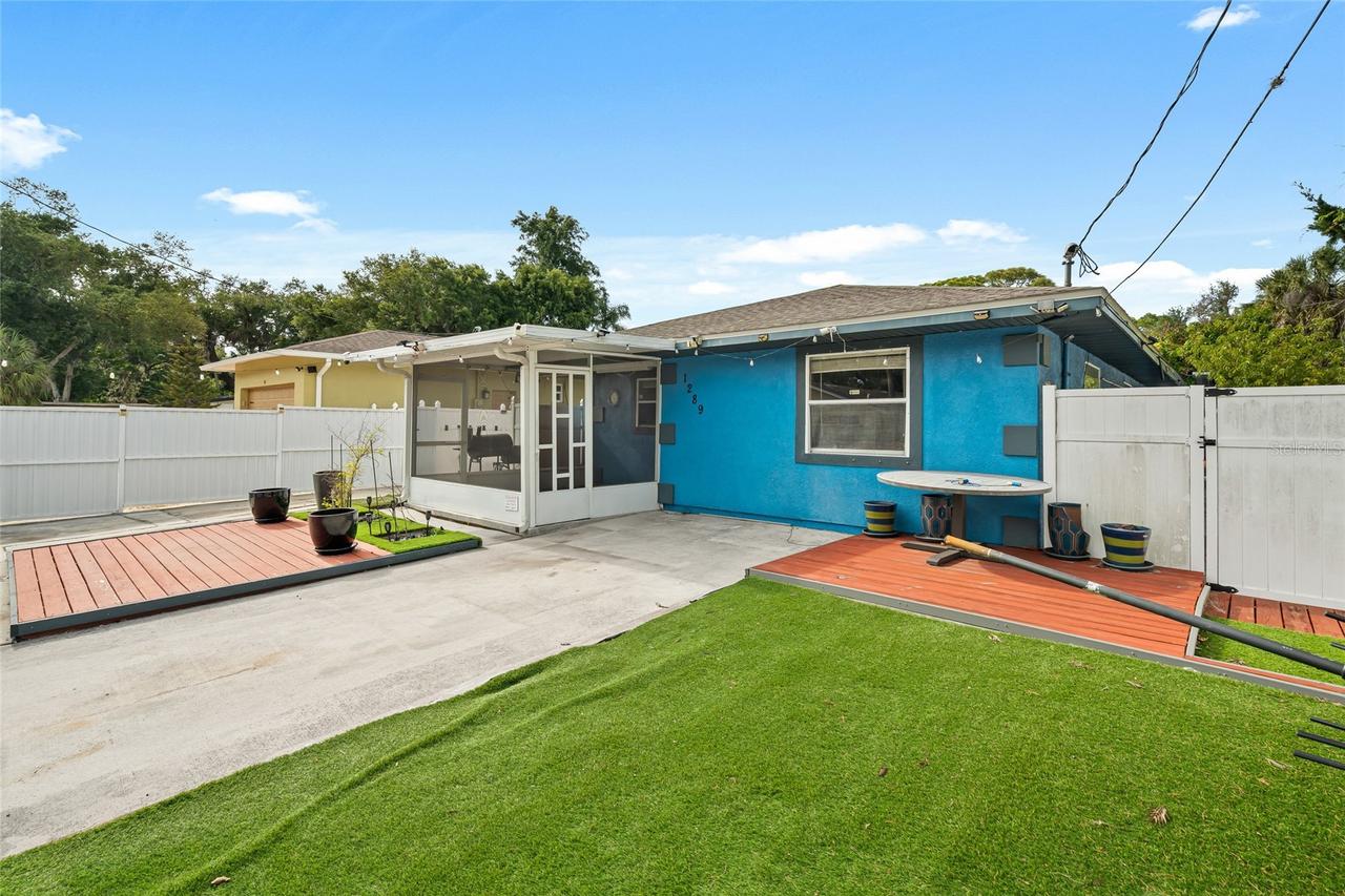 1289 42nd St., Sarasota, FL 34234