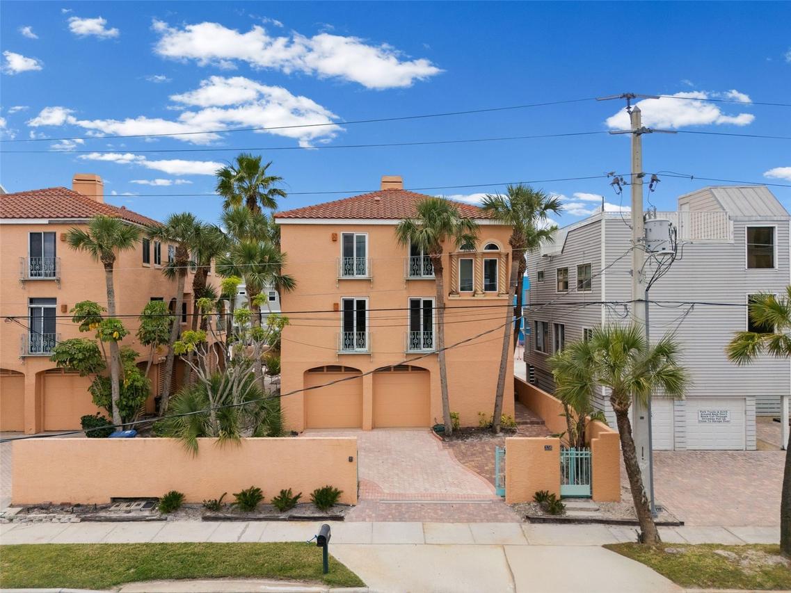 306 Beach Rd., Sarasota, FL 34242