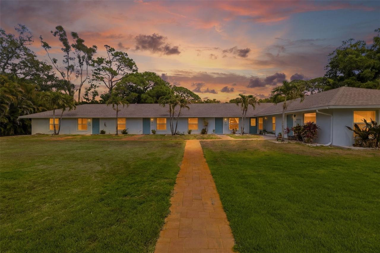 4001 Groveland Ave., Sarasota, FL 34231