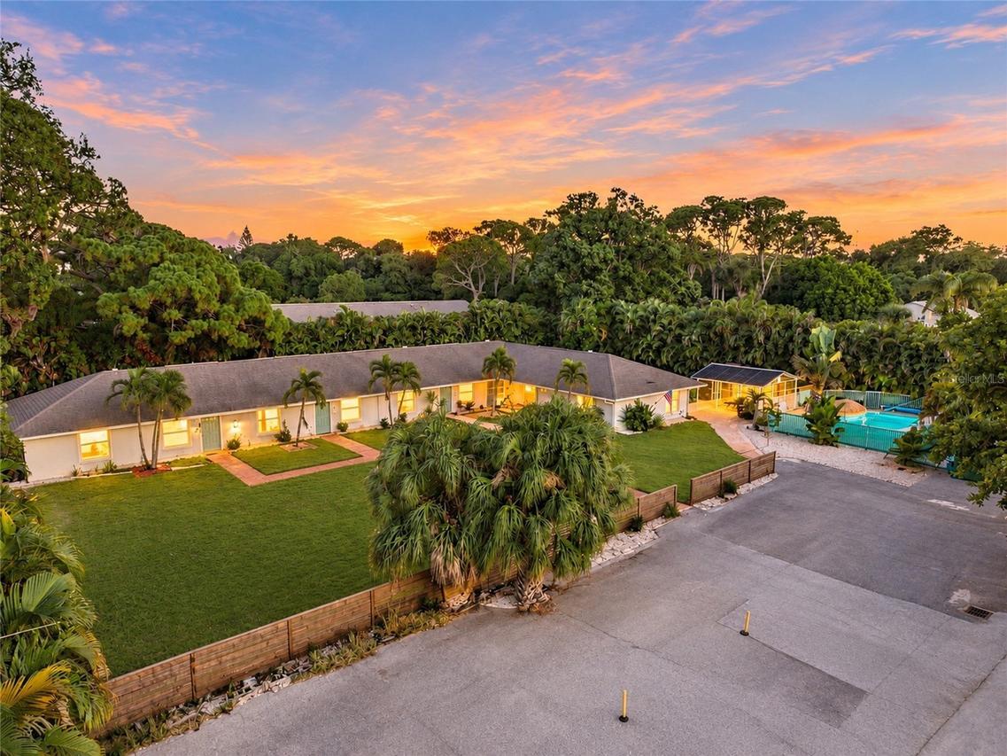 4001 Groveland Ave., Sarasota, FL 34231