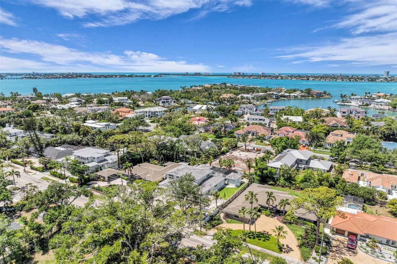 1395 Harbor Dr., Sarasota, FL 34239