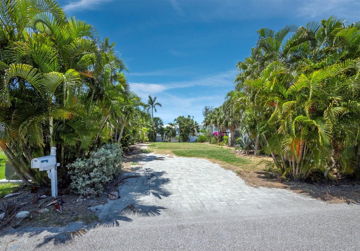 450 Firehouse Ct., Longboat Key, FL 34228