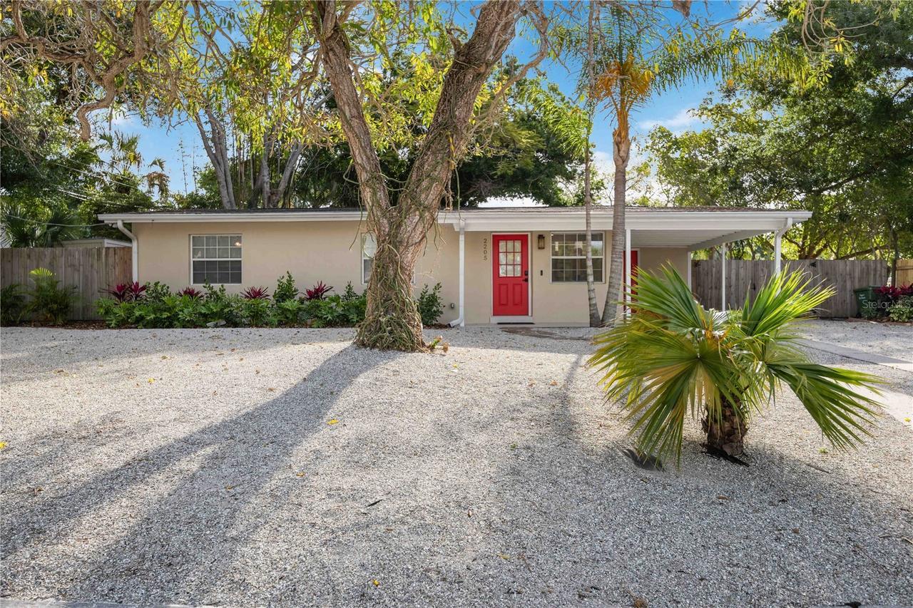 2205 Floyd St., Sarasota, FL 34239