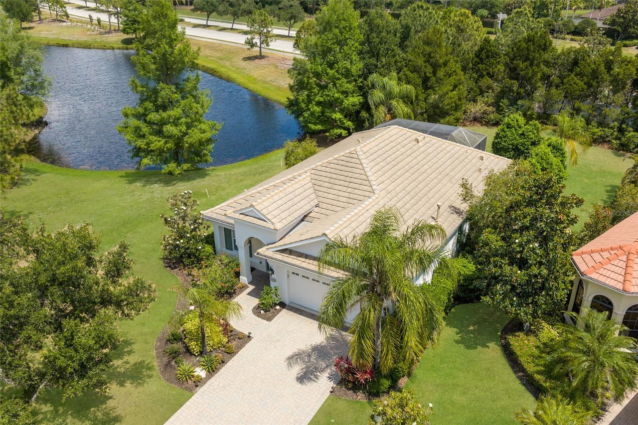 15422 Helmsdale Pl., Lakewood Ranch, FL 34202