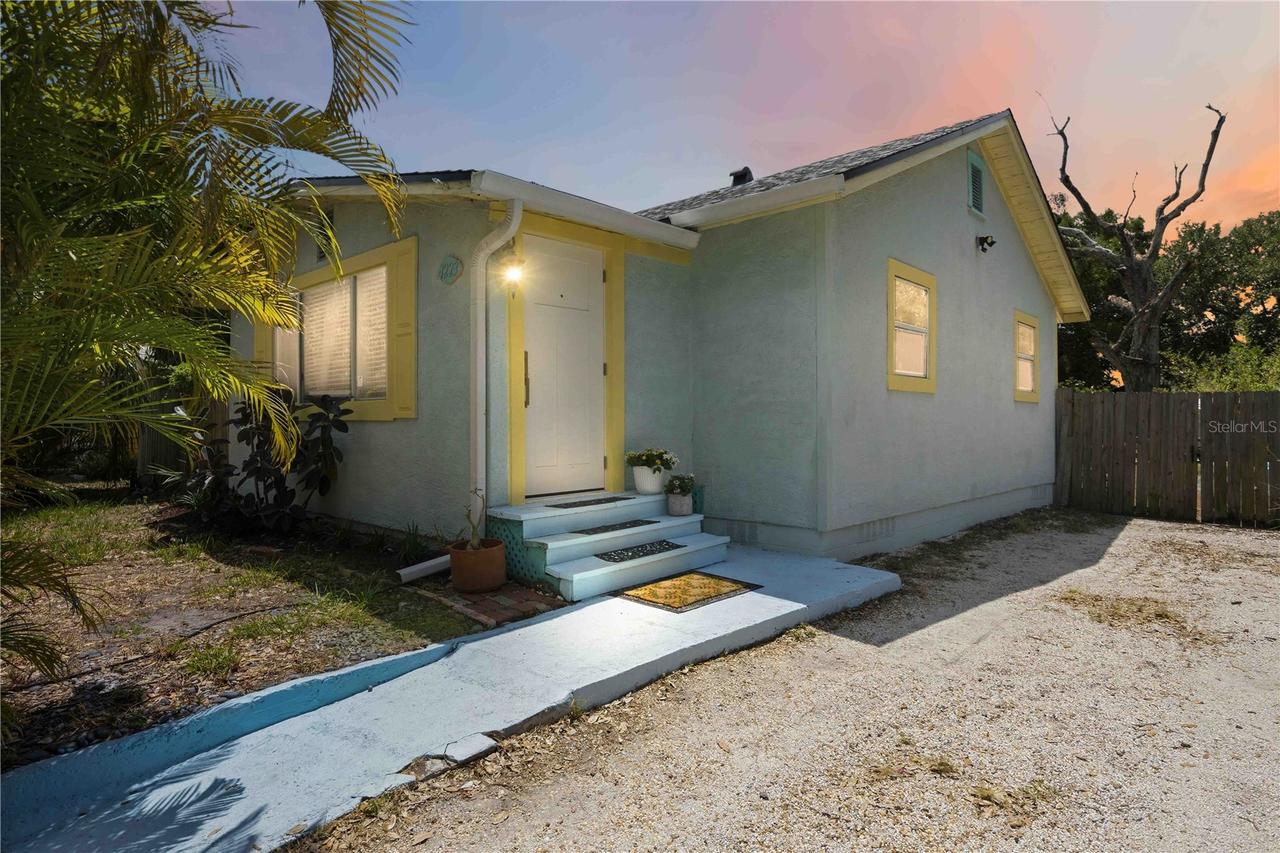 1223 12th Ave., Bradenton, FL 34205