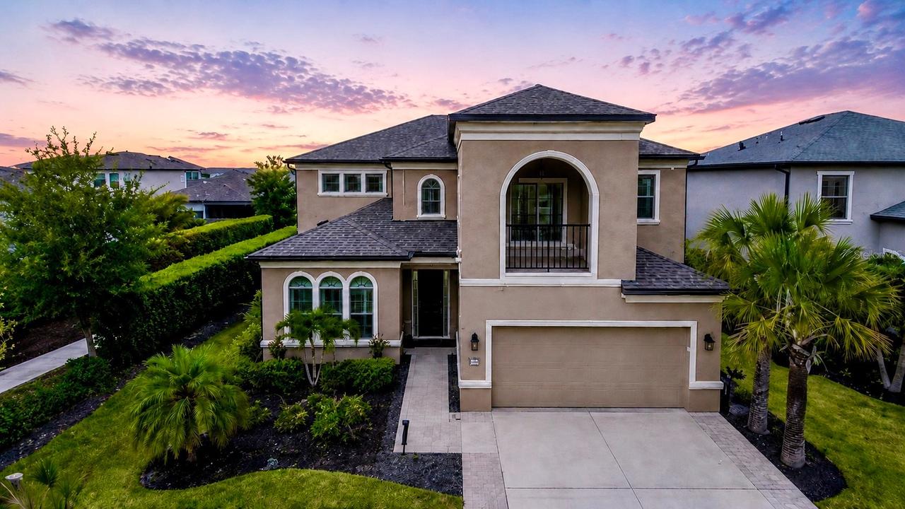 9085 Luna Ln., Sarasota, FL 34241