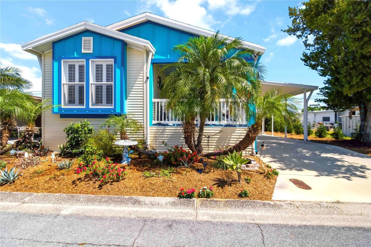915 50th Ave., Bradenton, FL 34207