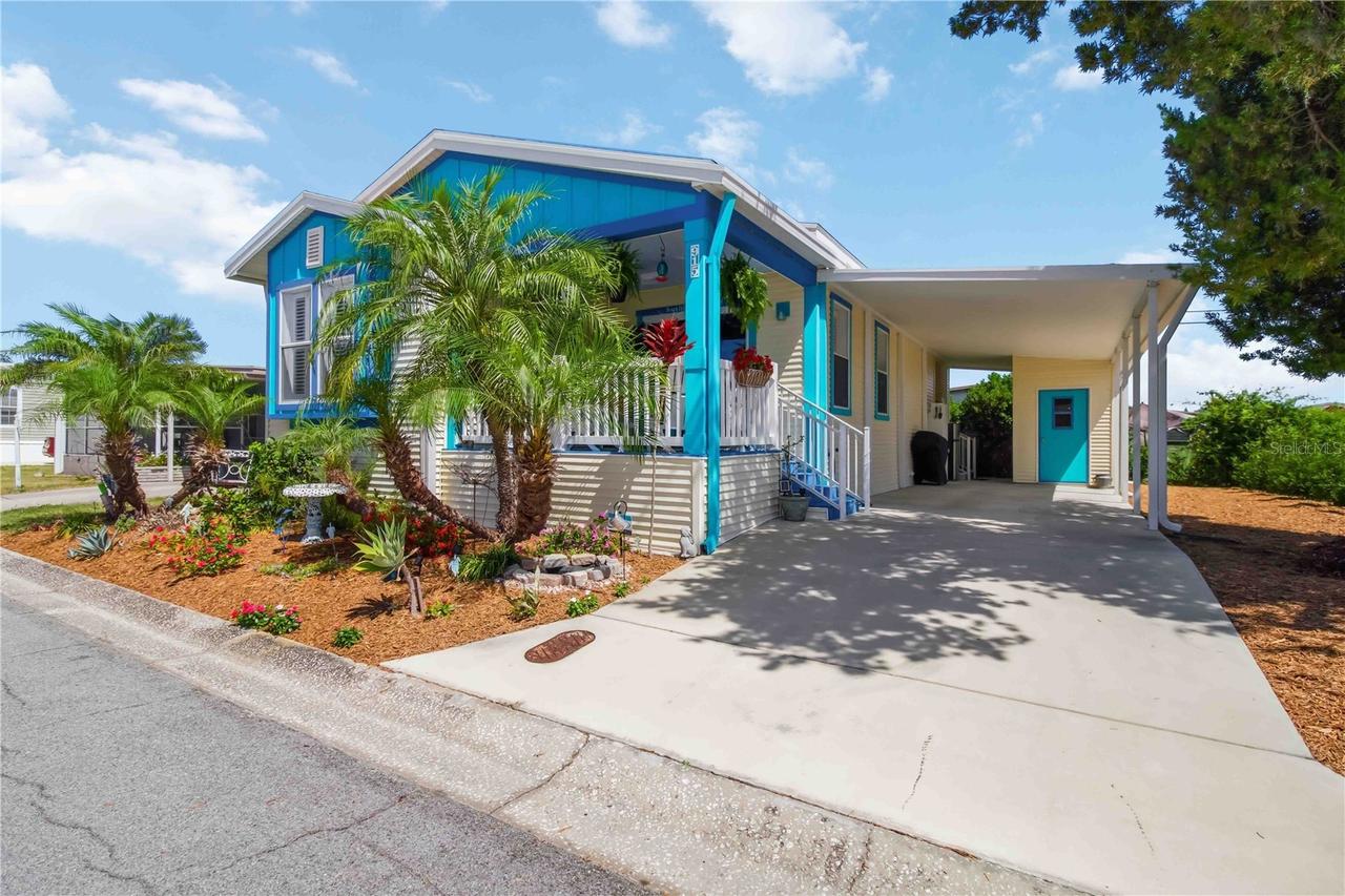 915 50th Ave., Bradenton, FL 34207