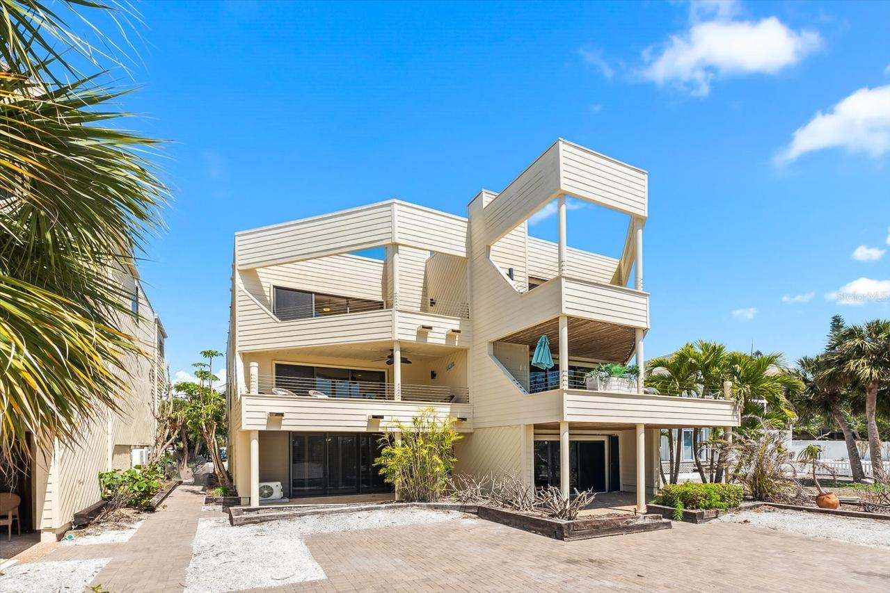 548 Beach Rd. #A540, Sarasota, FL 34242
